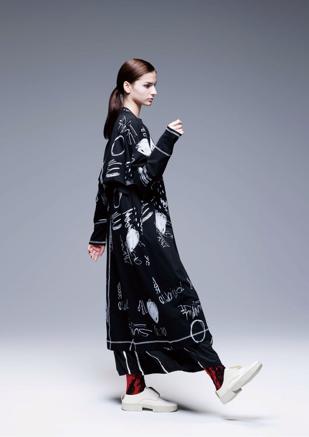 Moyuru Throw Over 251042