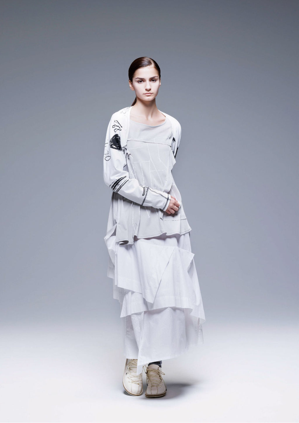 Moyuru Throw Over 251042